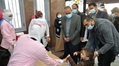 محافظ الإسماعيلية يشهد انطلاق الحملة القومية للتطعيم ضد شلل الأطفال 