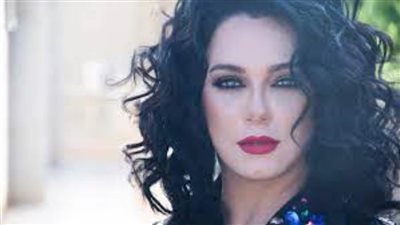 سلاف فواخرجي تصاب بالعمى في 