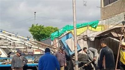 بلاغات بميل أعمدة إنارة بسبب سوء الأحوال الجوية