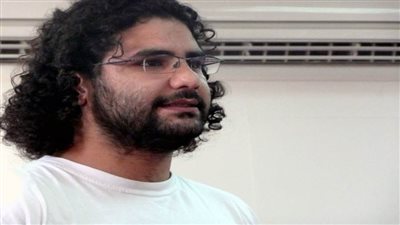 جنح أمن الدولة: الحبس 5 سنوات لعلاء عبد الفتاح و4 سنوات لآخرين لإدانتهم بنشر أخبار كاذبة