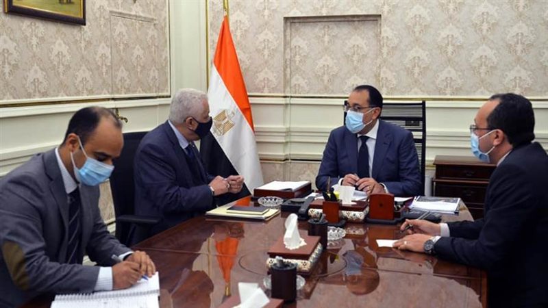 رئيس الوزراء خلال