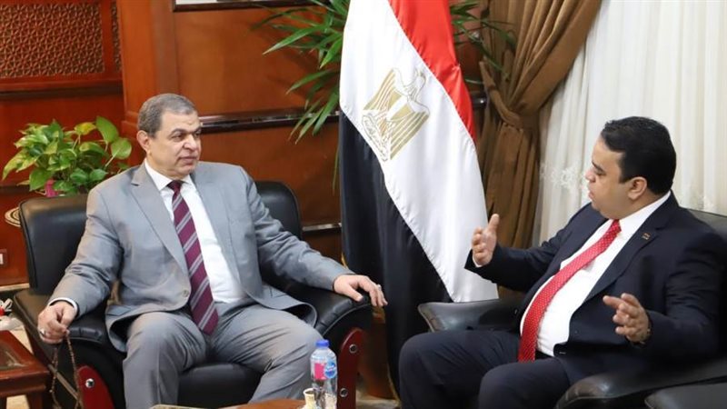 وزير القوى العاملة