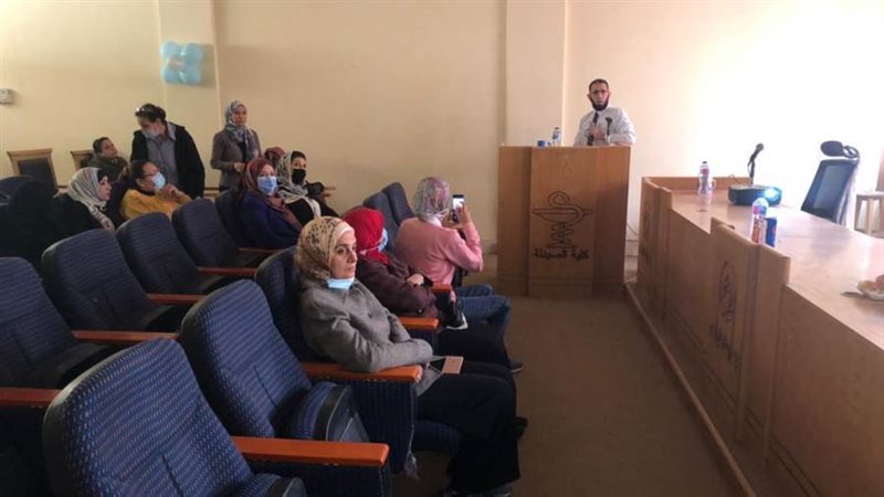 جانب من ندوة إدارة