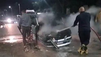 إخماد حريق بسيارة ملاكي بطريق خط 12 في بنها دون خسائر بشرية 