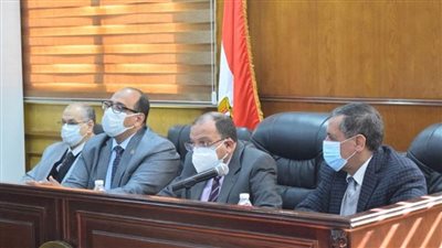 رئيس جامعة بني سويف يرأس منسقي اللغات والبرامج و المنشآت و المؤتمرات