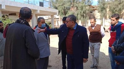 إحالة 12 طبيبًا وموظفًا للتحقيق لتركهم العمل بدون إذن بأبوقرقاص  