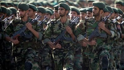 إيران تجري مناورات عسكرية قرب منشأة بوشهر النووية شملت تمارين 