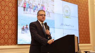 العنانى يلتقى أعضاء الدورة 46 للملحقين العسكريين