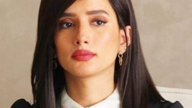 الفنانة زينة