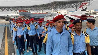 طلاب تعليم القاهرة في متحف القوات الجوية