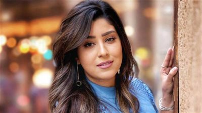 نجوم الفن يشاركون «الأهلي» فرحة السوبر