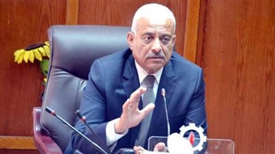 خدمات وقرارات لصالح المواطنين في لقاء محافظ السويس وأعضاء مجلس النواب