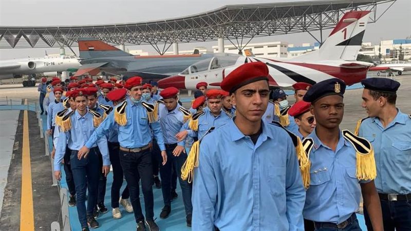 طلاب القاهرة فى زيارة