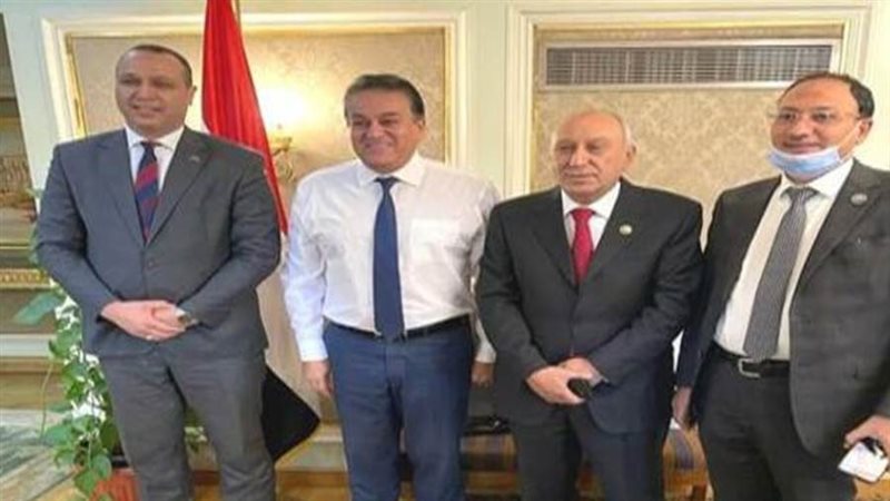 الدكتور خالد عبد