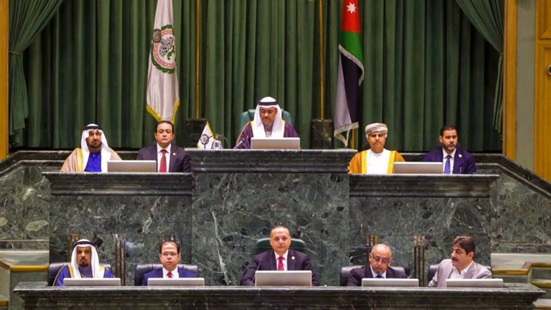 العسومي اثناء انعقاد