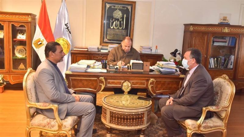 محافظ أسيوط يعتمد