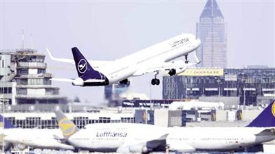 أكبر شركة طيران ألمانية تخطط لإلغاء 33 ألف رحلة طيران