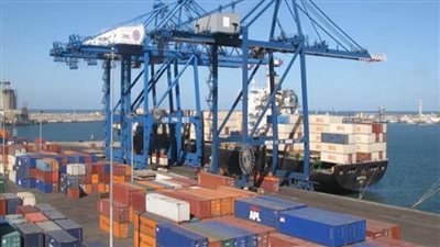 تداول 341 شاحنة و1731 طن بضائع عامة ومتنوعة بموانئ البحر الأحمر