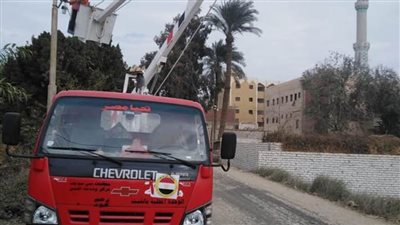 النظافة والتجميل والكهرباء والرصف بسمسطا وتحسين الخدمات للمواطنين بالفشن