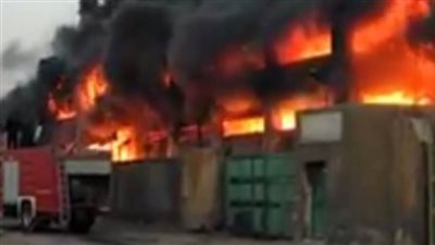 السيطرة على حريق بمخزن بالات أقمشة قديمة بالخانكة