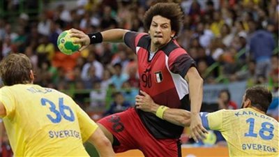 منتخب اليد يختتم تدريباته اليوم قبل السفر إلى قطر