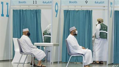 سلطنة عمان تشترط تلقي جرعتين من اللقاح المضاد لكورونا لدخول البلاد