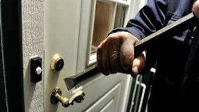 ضبط عنصر إجرامي تخصص في سرقة المساكن بالقاهرة