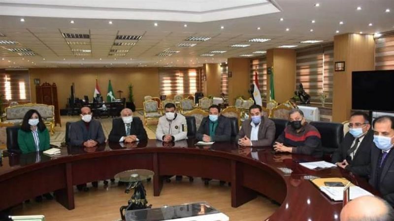 إجتماع محافظ الشرقية