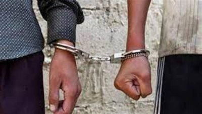 سقوط متهمين استولوا على بيانات بطاقات الدفع الإلكتروني لعملاء البنوك