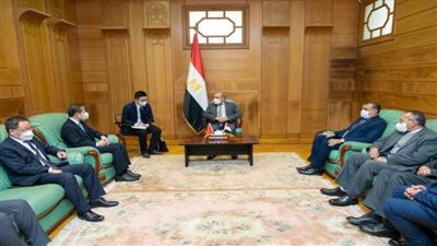 مباحثات مصرية صينية بمجال إنتاج وسائل النقل الأخضر وأسطوانات الغاز