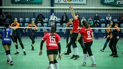 سيدات طائرة الأهلي يفزن على الشمس ويواصلن صدارة الدوري الممتاز