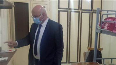 رئيس جامعة بنها يتفقد المدن الجامعية بكفر سعد
