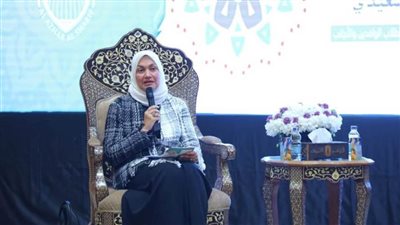 رئيس مركز الطلاب الوافدين بالأزهر تطالب بتفعيل استخدام ونشر اللغة العربية