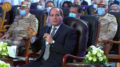 الرئيس السيسي: نستهدف وضع مصر في مصاف الدول المتقدمة في إنتاج الطاقة المتجددة