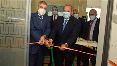 رئيس هيئة قناة السويس يفتتح فرع بنك مصر داخل مبنى الإرشاد بالإسماعيلية
