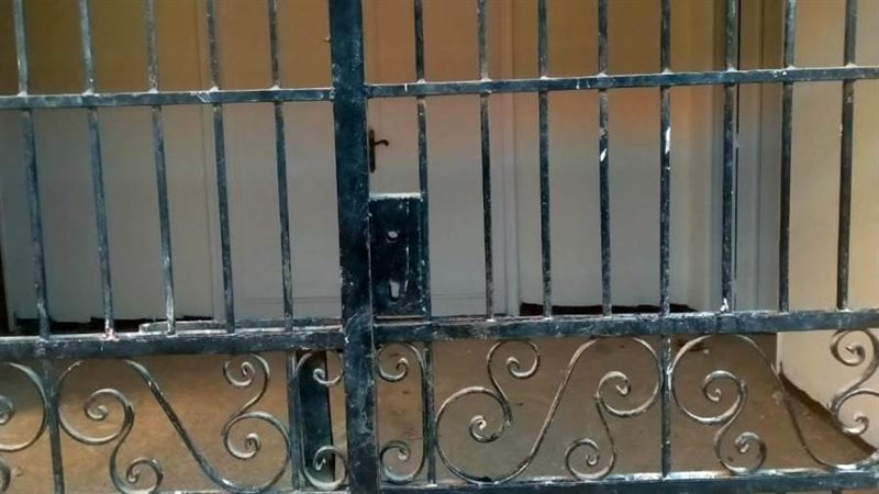 مركز شباب مغلق