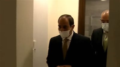 الرئيس السيسي يتفقد إحدى الوحدات السكنية بمدينة أسوان الجديدة