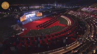 الرئيس السيسي يشهد احتفالية فنية على المسرح الروماني عقب تدشين مدينة أسوان الجديدة