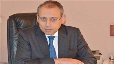 سفير مصر بموسكو يبحث مع وزير الصناعة والتجارة الروسي أوجه التعاون الاقتصادي بين البلدين