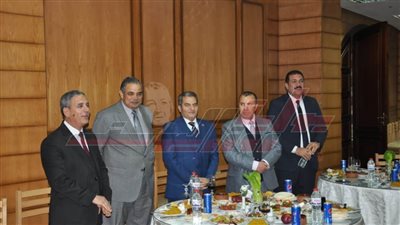 الدسوقي يلتقي أعضاء اتحاد طلاب جامعة كفر الشيخ لوضع خطة للأنشطة