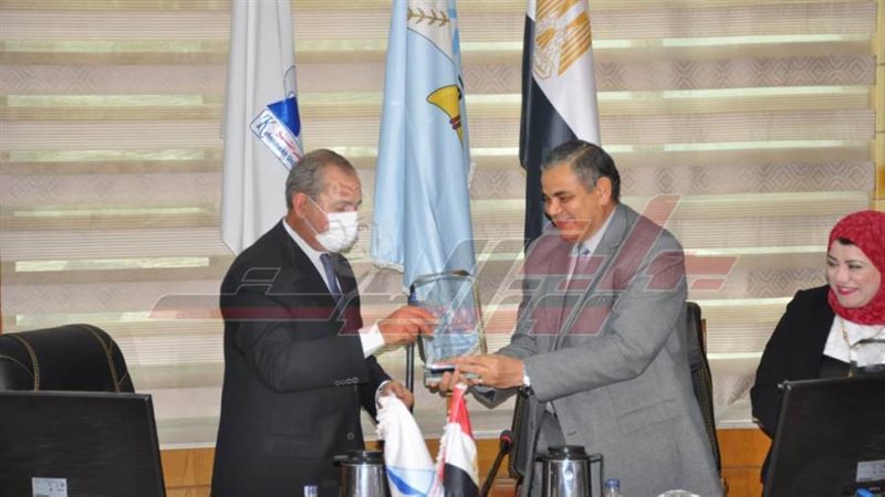 محافظ كفرالشيخ ورئيس