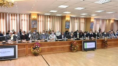 محافظ الشرقية يشيد بمنظومة الشكاوي الحكومية لسرعة الاستجابة للمواطنين 