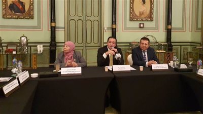 علاء عابد: يختتم برنامج مركز الدبلوماسية العربية بالبرلمان العربي ويوزع الشهادات على المشاركين