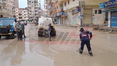كسح مياه الأمطار من شوارع وميادين كفر الشيخ