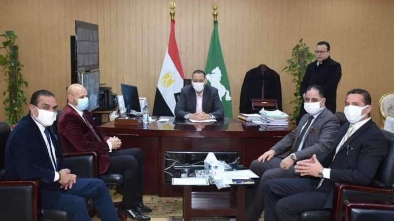 محافظ الشرقية يستقبل