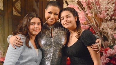 ابنتا شيرين تكشفان عيوبها ومميزاتها لأول مرة