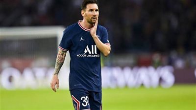 كورونا يضرب ميسي وزملاءه في باريس سان جيرمان 