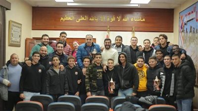  الشمس يكرم أبطال الدوري لكرة الماء