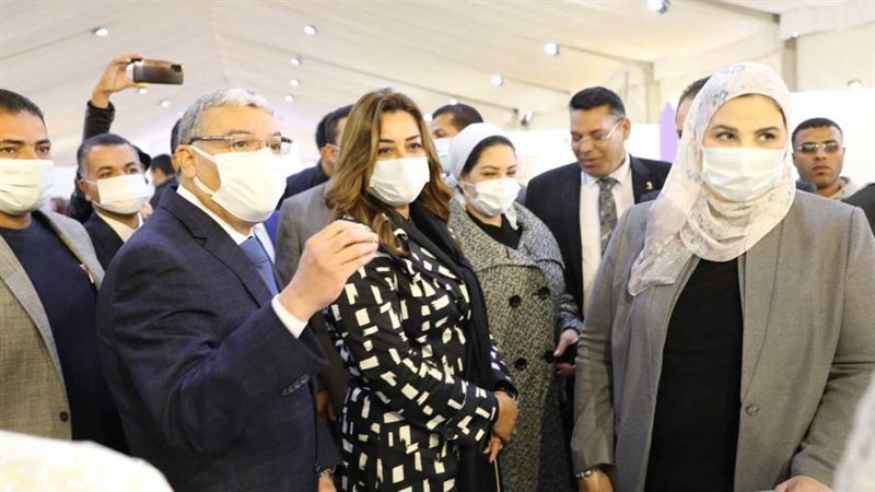وزيرة التضامن ومحافظا