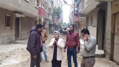 السكرتير المساعد بمحافظة أسيوط تتفقد أكبر خطة رصف تشهدها المحافظة بتكلفة  805 ملايين جنيه ‪ 